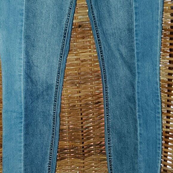 Old Navy Perfect Straight Mid Rise Jeans 6 - Picture 3 of 8